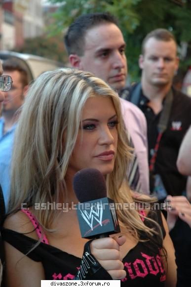 Biografia Ashley - StarStrucK DivA - Biografiile Divelor