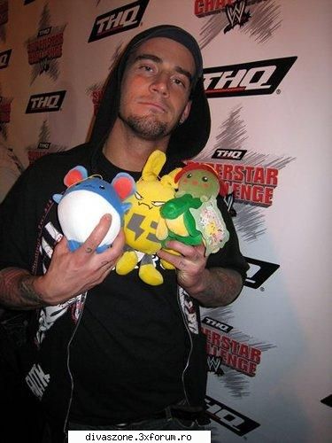Cm Punk - e asemanatoare cu lu` ashy...shtyty voi poza cu - poze