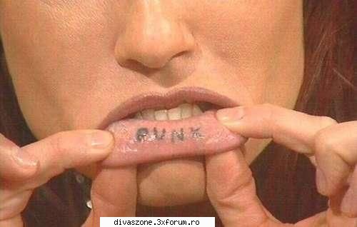 :limba:  :limba:  :limba: luv it :nebun:  :nebun:  :nebun:  :nebun:  :nebun:  divas tatoos and