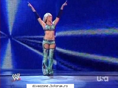 Kelly VS Beth - saraca kelly...da` totushi s`a descurcat fb :) :) - Altele