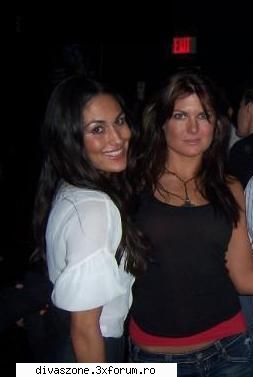 q nikki poze rare q katie lea