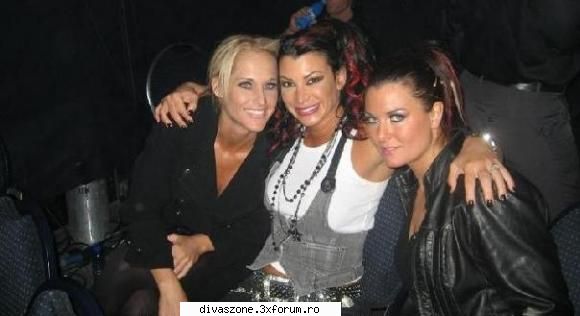 Poze rare q Katie Lea - Michelle,Victoria&Katie - Poze rare